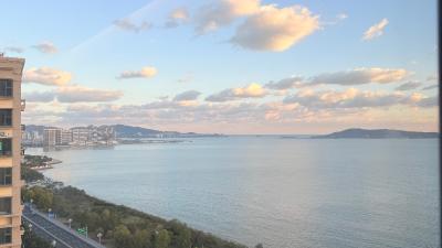 威海-窗外的海滨大道