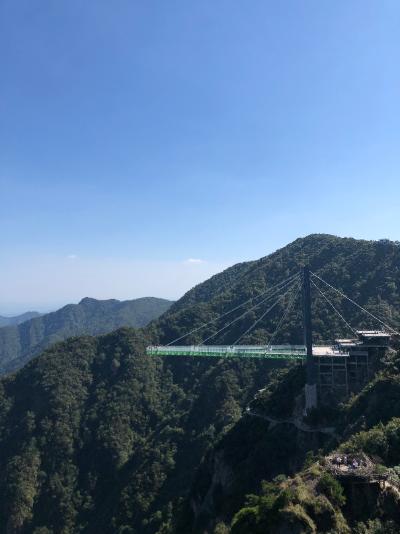安吉-群山间的悬索栈桥_2