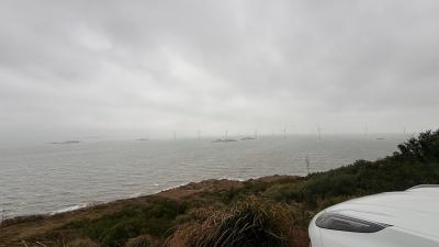 平潭-阴天海边的风车