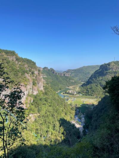 新昌-峡谷中的河谷与村庄