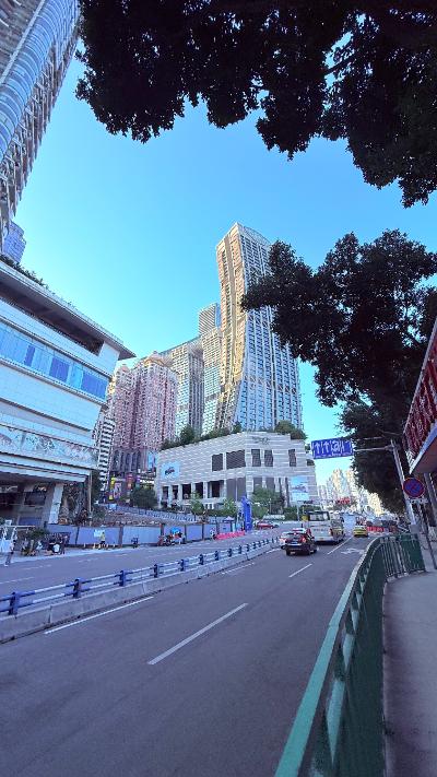 重庆-城市道路与高楼