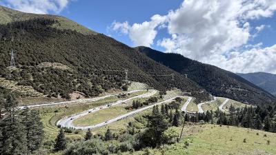 雅江-山间的盘山公路_2